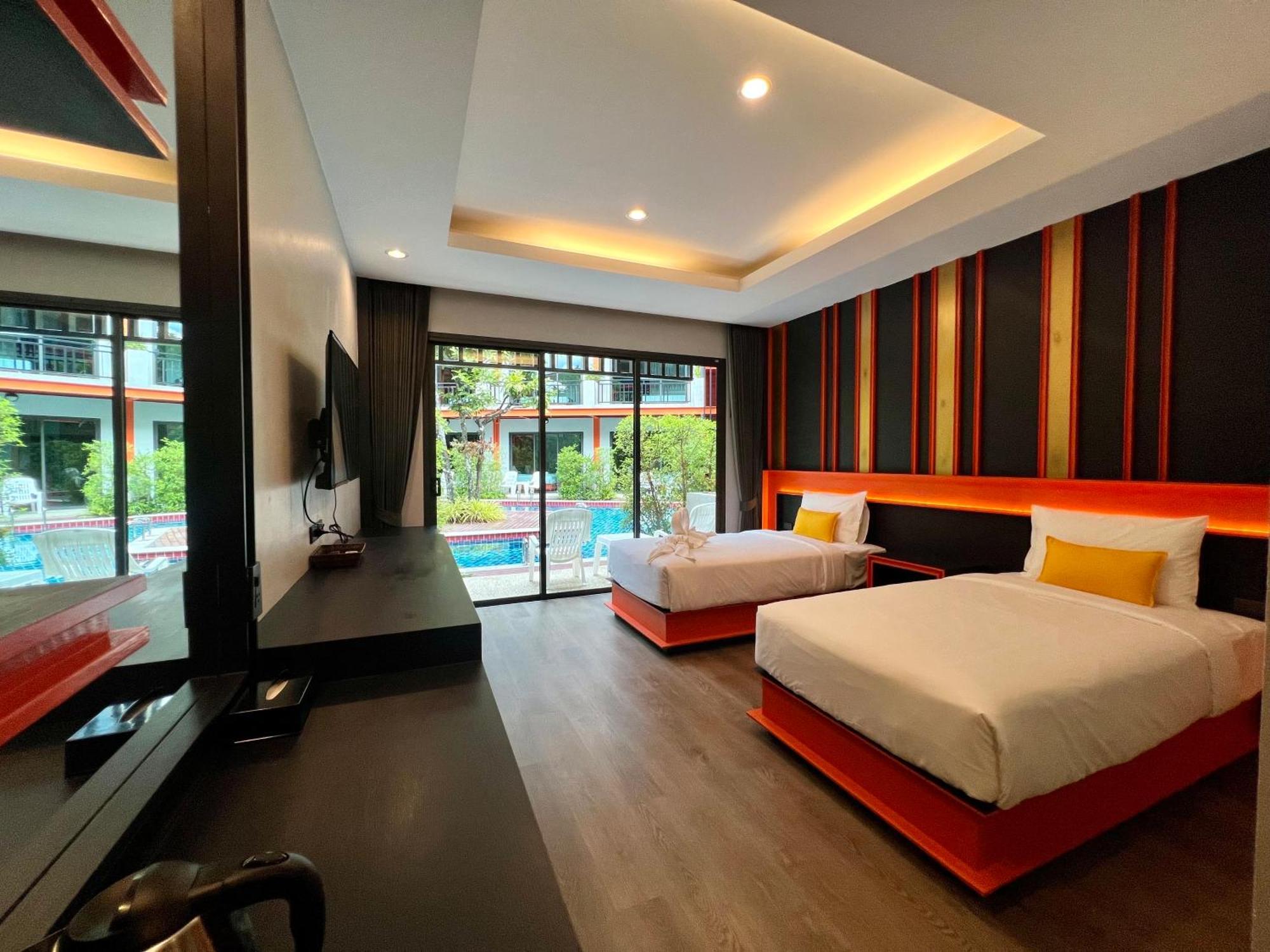Wow Phuket Hotel Exterior foto