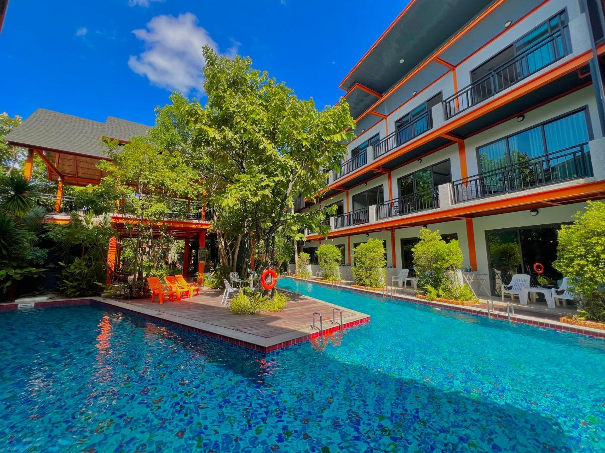 Wow Phuket Hotel Exterior foto